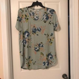 Floral short sleeve top from boutique never worn